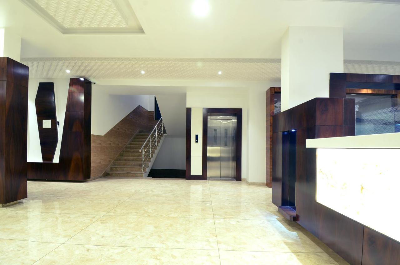 Hotel Dwarka Park Shirdi Dış mekan fotoğraf